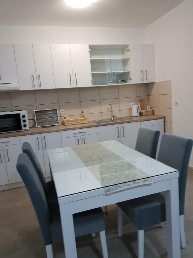 Apartment Gea 18 Novi Sad Exterior photo