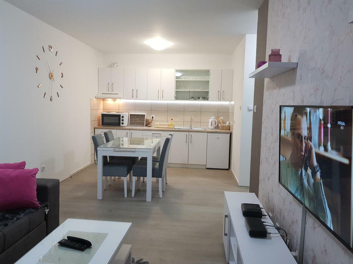 Apartment Gea 18 Novi Sad Exterior photo
