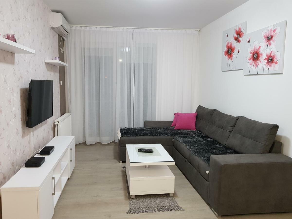 Apartment Gea 18 Novi Sad Exterior photo
