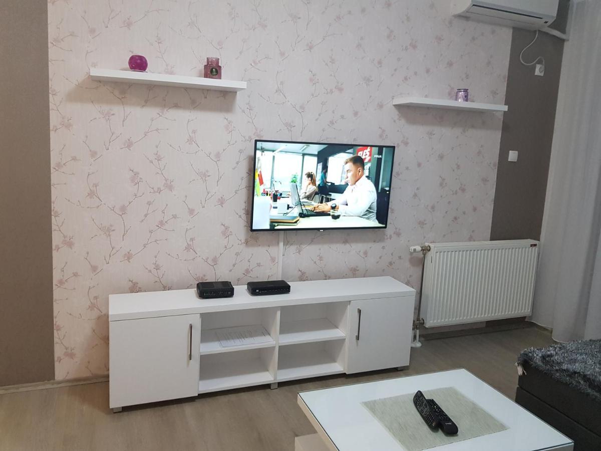 Apartment Gea 18 Novi Sad Exterior photo